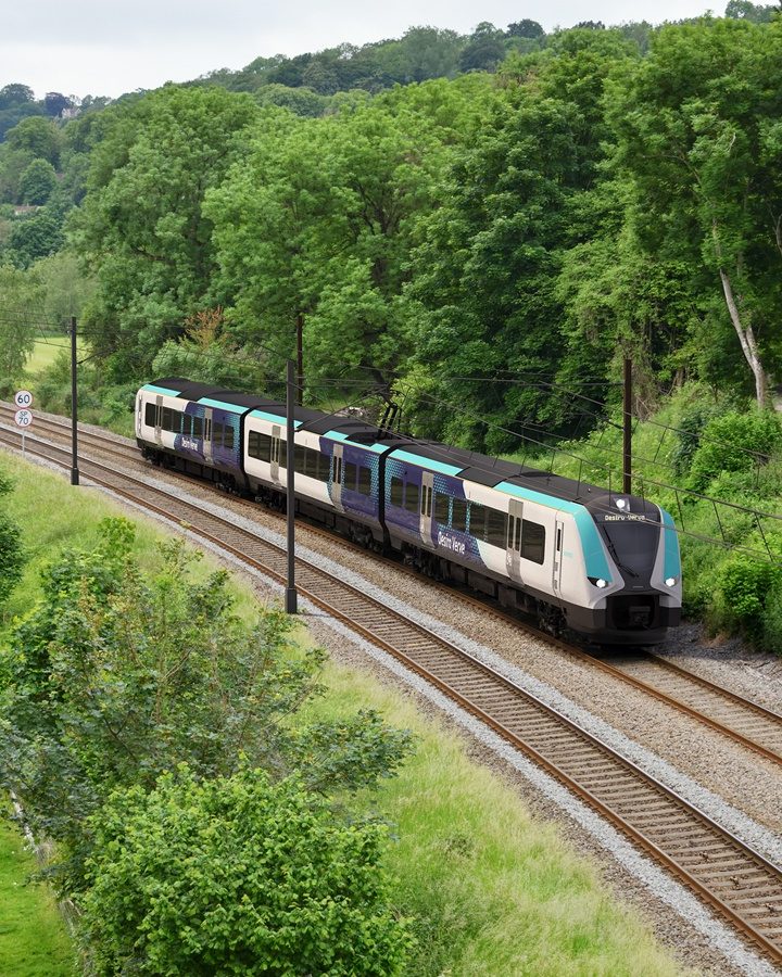 Battery-powered trains could cut CO2 while saving Britain’s railways £3.5bn