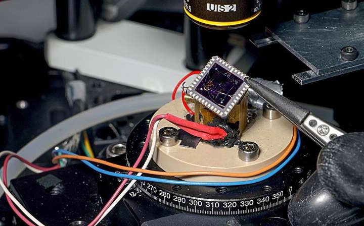 Novel 2D device for quantum cooling converts heat to voltage at ultra-low temperatures