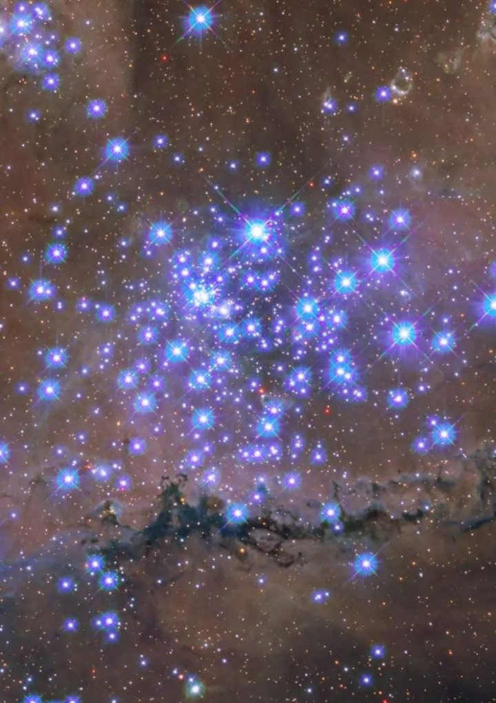 Massive Stars Shine in This Ultraviolet View From Hubble