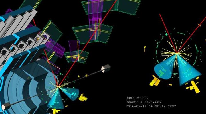 ATLAS probes Higgs interaction with the heaviest quarks