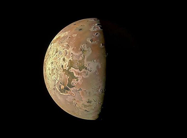 Volcanoes may help reveal interior heat on Jupiter moon