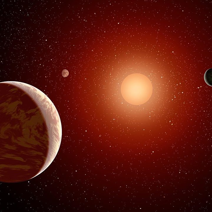 Exoplanet Discovered in a Binary System Could Explain Why Red Dwarfs Form Massive Planets