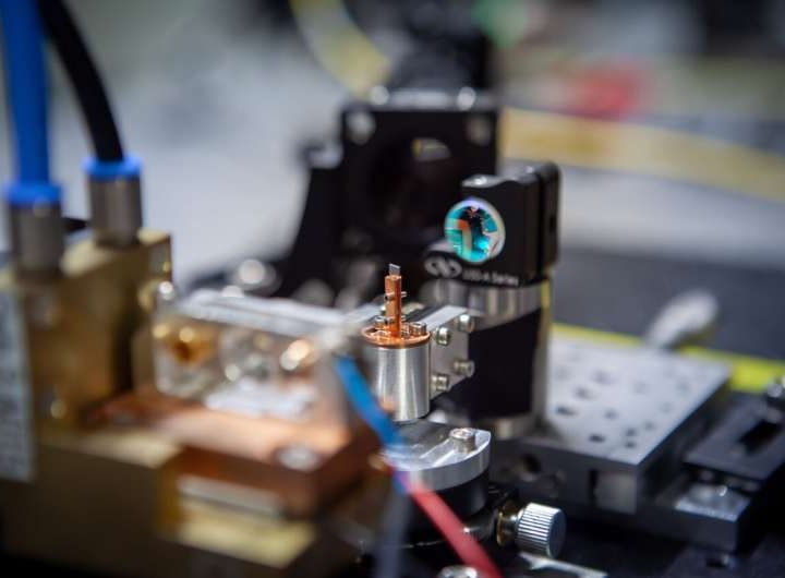 Highly sensitive quantum sensors for medicine: First successful demonstration of a dual-media NV diamond laser system