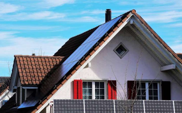 Rooftop solar panels impact temperatures during the day and night in cities, simulation study shows