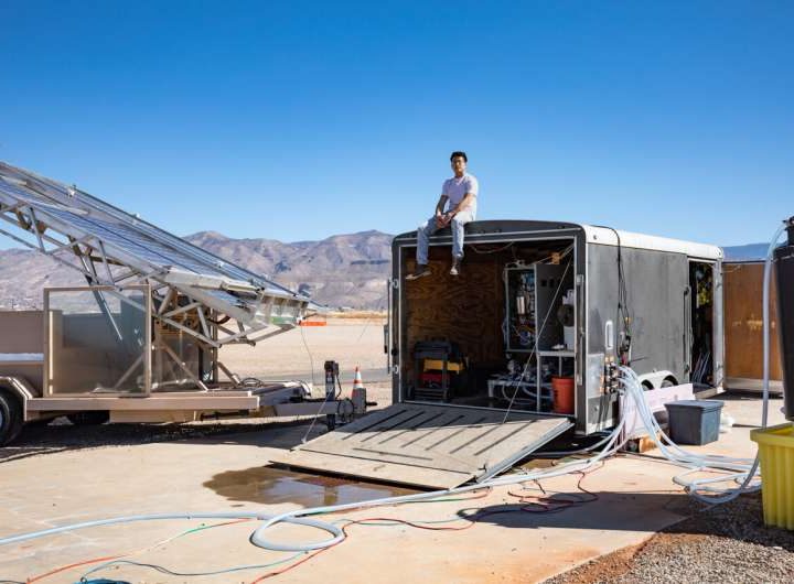 Solar-powered desalination system requires no extra batteries, could provide drinking water at low cost