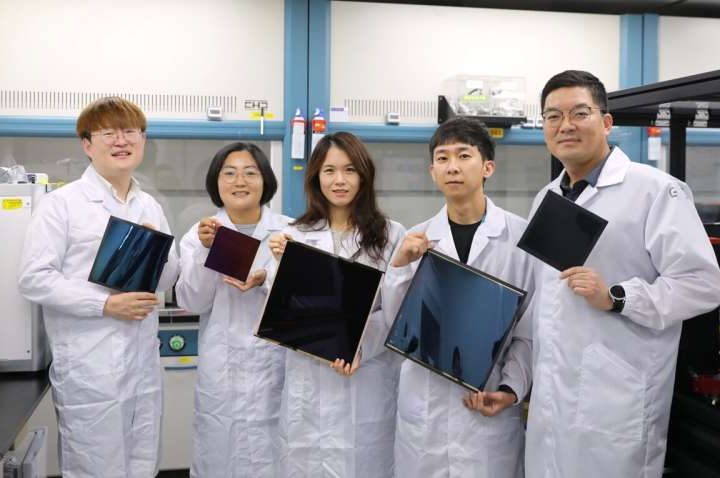 Enhanced efficiency of large-area perovskite solar cells helps accelerate commercialization efforts